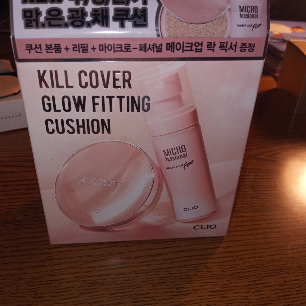Clio Kill Glow fitting cushion set